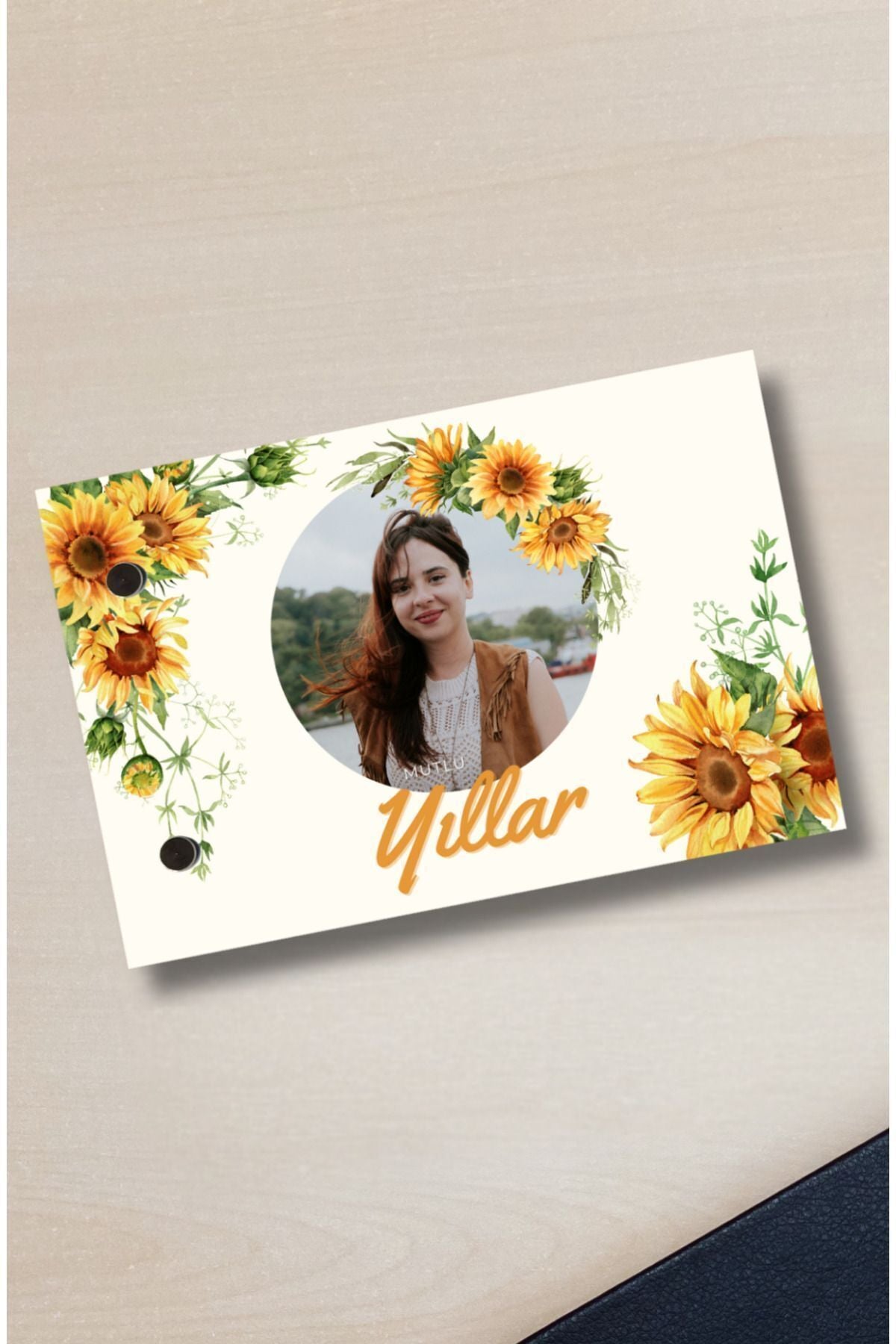 Kişiye Özel Flipbook Çicekli Mutlu Yıllar 20 Sayfa Fotoğraf Albümü (10x15 cm ) - MementoBoxes